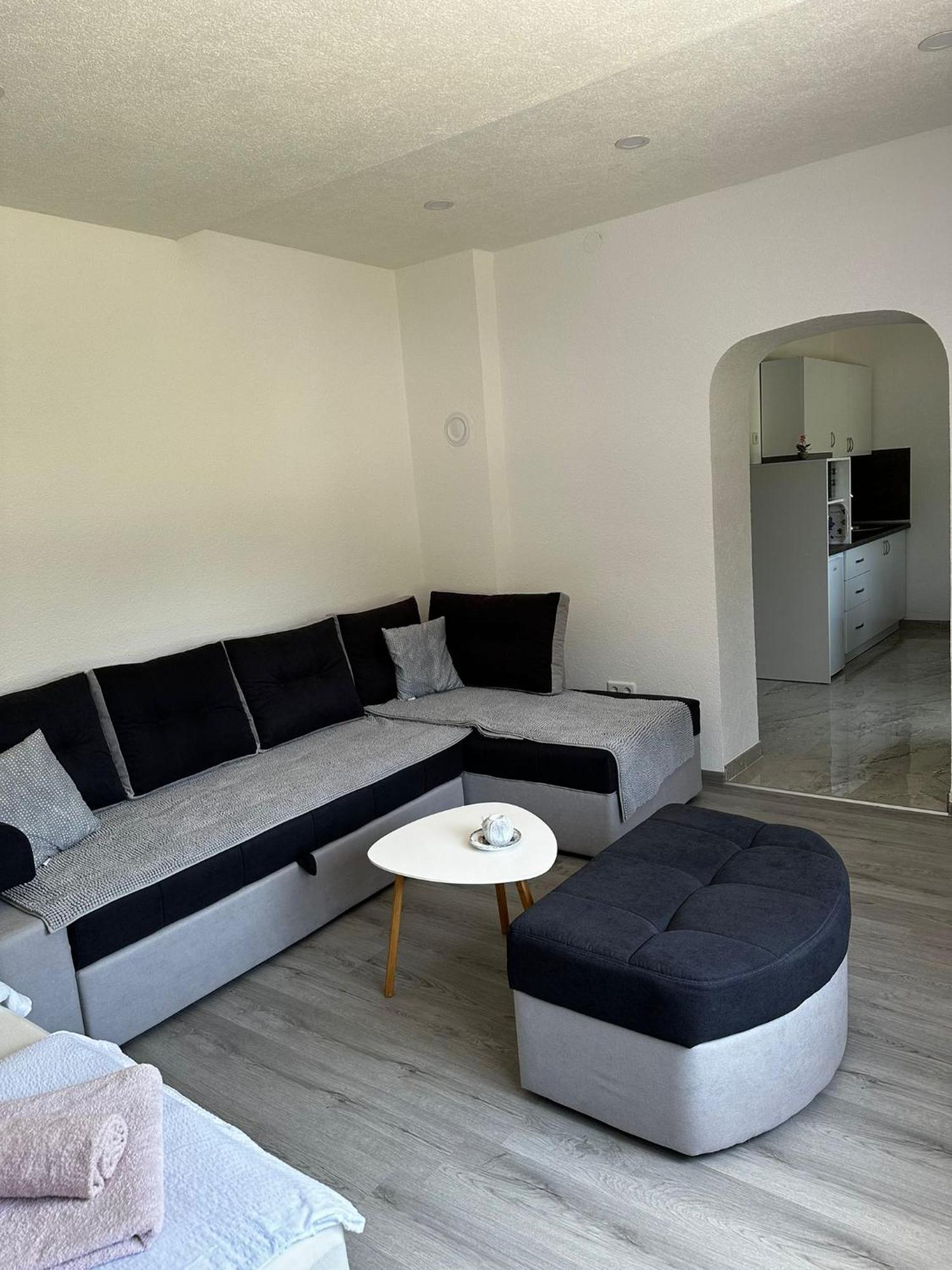 Apartman Edwin יאיצי מראה חיצוני תמונה