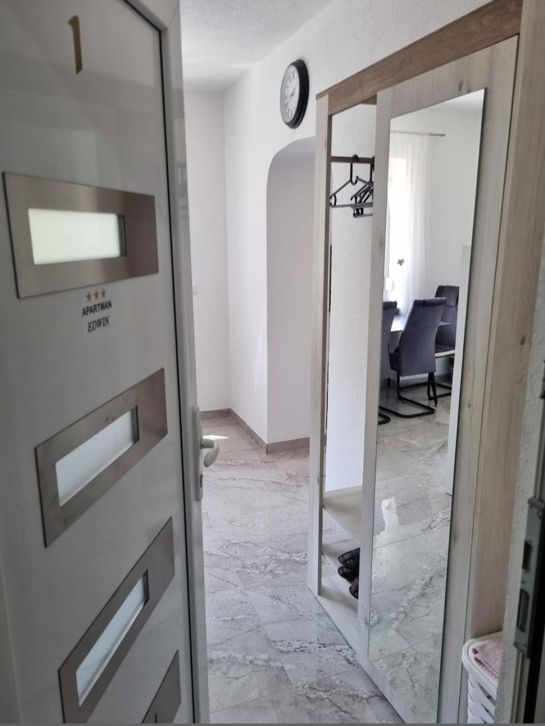 Apartman Edwin יאיצי מראה חיצוני תמונה